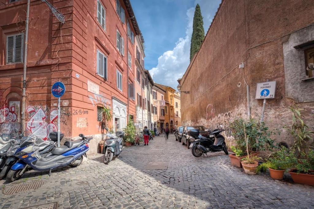 Shabby Apartment @Trastevere Рим Экстерьер фото