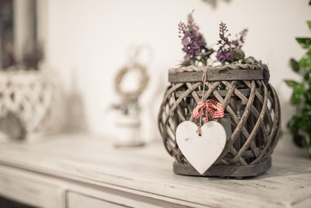 Shabby Apartment @Trastevere Рим Экстерьер фото